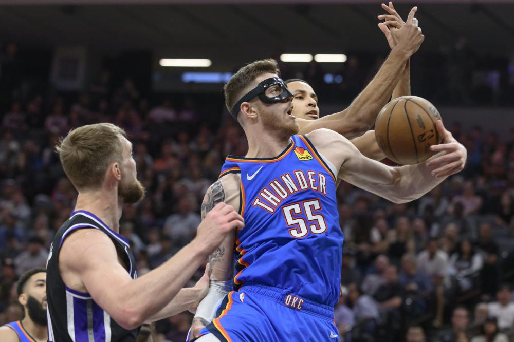 凭借C罗两 凭借C罗两