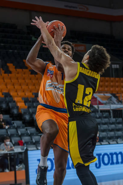 几乎无盈利 几乎无盈利