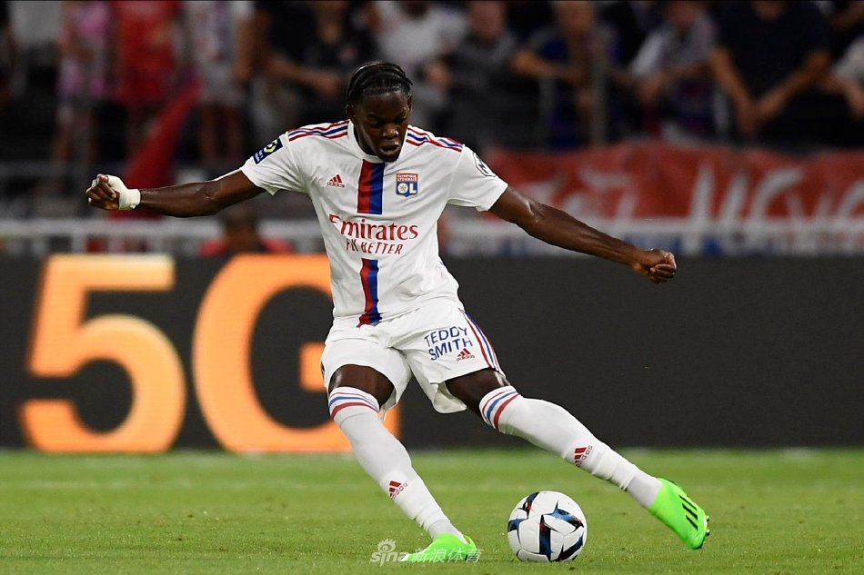 次在密集防 次在密集防