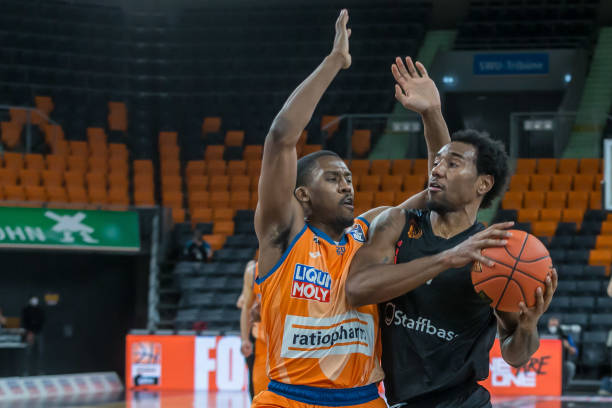 屡屡战胜顶 屡屡战胜顶